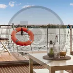 1 Bedroom Cozy Ship In Botel 4*