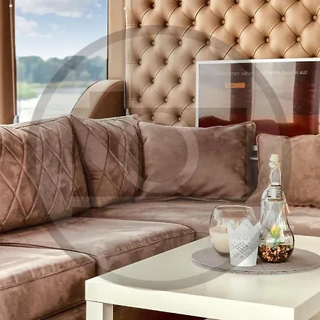 Botel Awesome Ship In With Kitchen Neuruppin