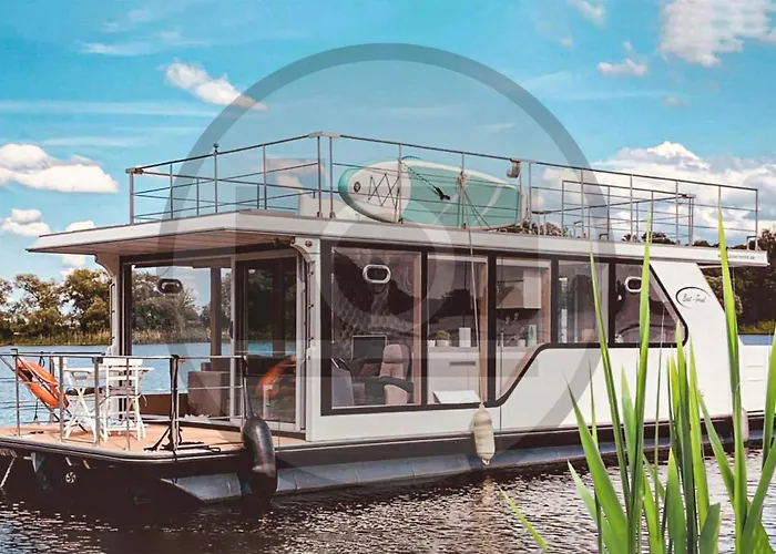 Awesome Ship In With Kitchen Bådhotel 4*