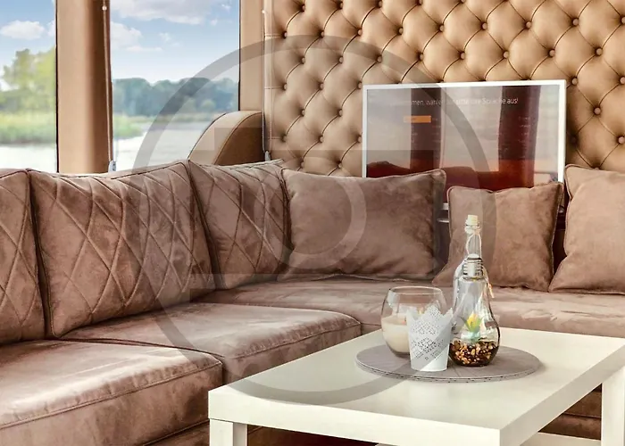 Bådhotel Awesome Ship In With Kitchen Neuruppin