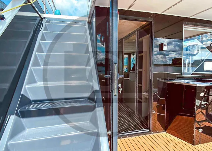 Bådhotel Awesome Ship In With Kitchen Neuruppin