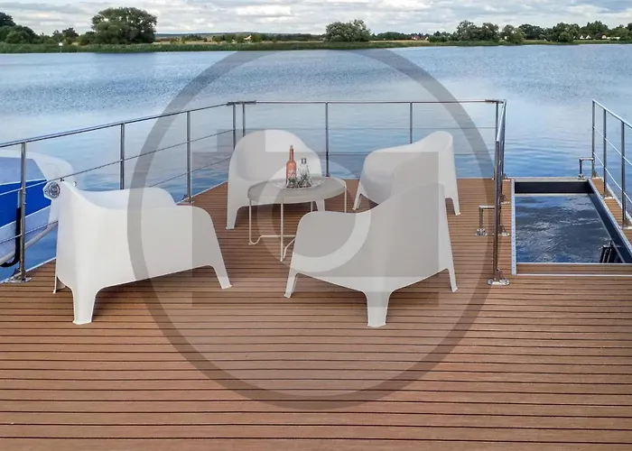 Bådhotel Awesome Ship In With Kitchen